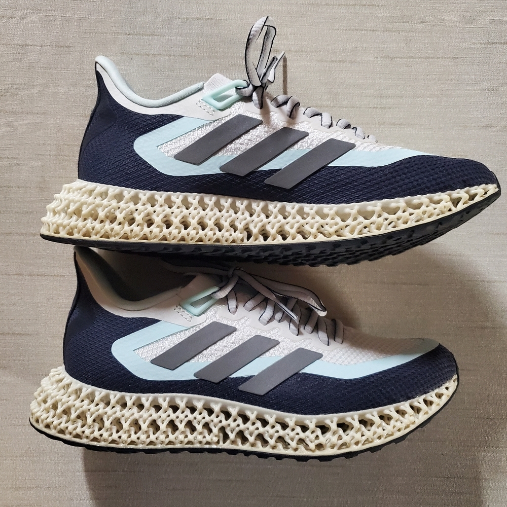 Adidas 4DFWD2W women's sneakers sz 7.5